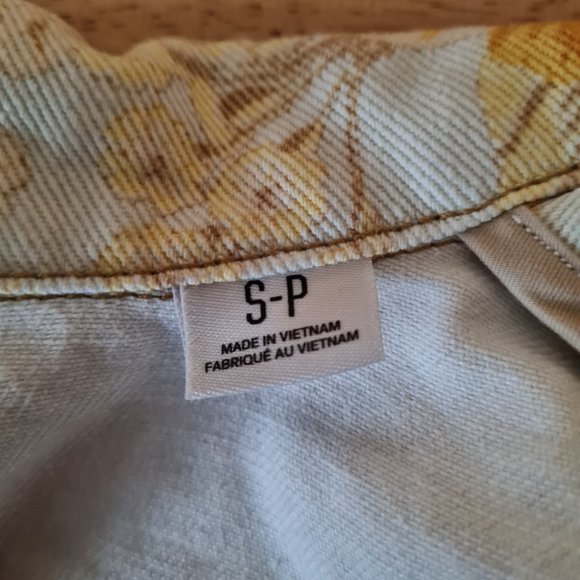 Denim Jacket Yellow Floral Urban Outfitters Shacket NWT Cotton Oversized BDG - Picture 13 of 13